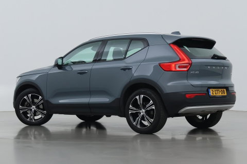 Volvo XC40 2.0 B4 Momentum Pro | ACC | Trekhaak | Standkachel | Stoel+Stuurverwarming | Verwarmbare Achterbank | Camera | BLIS