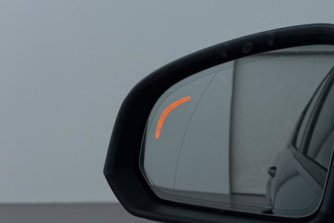 Volvo XC40 2.0 B4 Momentum Pro | ACC | Trekhaak | Standkachel | Stoel+Stuurverwarming | Verwarmbare Achterbank | Camera | BLIS