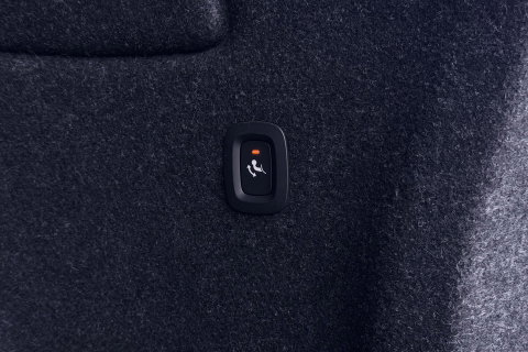 Volvo XC40 2.0 B4 Momentum Pro | ACC | Trekhaak | Standkachel | Stoel+Stuurverwarming | Verwarmbare Achterbank | Camera | BLIS