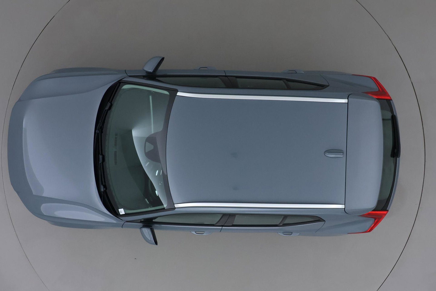Volvo XC40 2.0 B4 Momentum Pro | ACC | Trekhaak | Standkachel | Stoel+Stuurverwarming | Verwarmbare Achterbank | Camera | BLIS