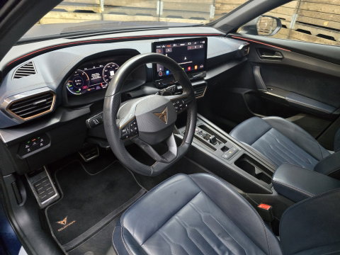 CUPRA Formentor 1.4 e-Hybrid VZ Performance Pano Kuipstoelen LED Camera Leder 19"LM