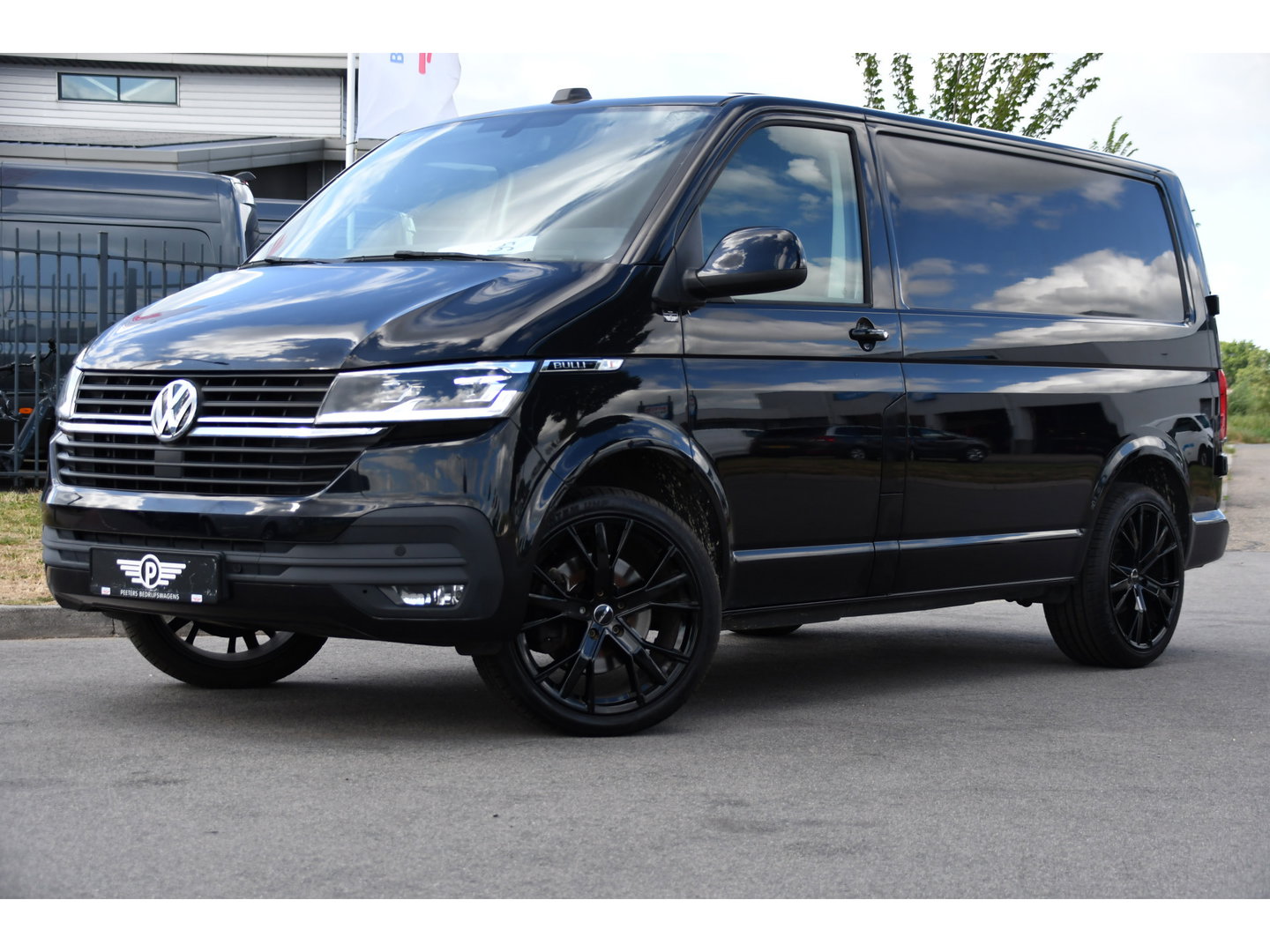 Volkswagen Transporter 2.0 TDI L1H1 30 Bulli Virtual, Adaptieve Cruise, Camera, Carplay, LED, Automaat, Sensoren, multimedia, Uniek!