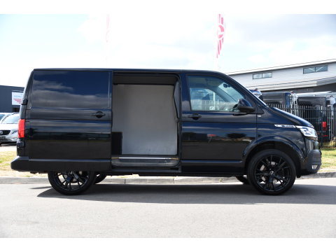 Volkswagen Transporter 2.0 TDI L1H1 30 Bulli Virtual, Adaptieve Cruise, Camera, Carplay, LED, Automaat, Sensoren, multimedia, Uniek!