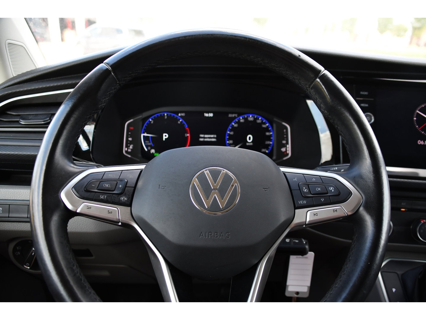 Volkswagen Transporter 2.0 TDI L1H1 30 Bulli Virtual, Adaptieve Cruise, Camera, Carplay, LED, Automaat, Sensoren, multimedia, Uniek!
