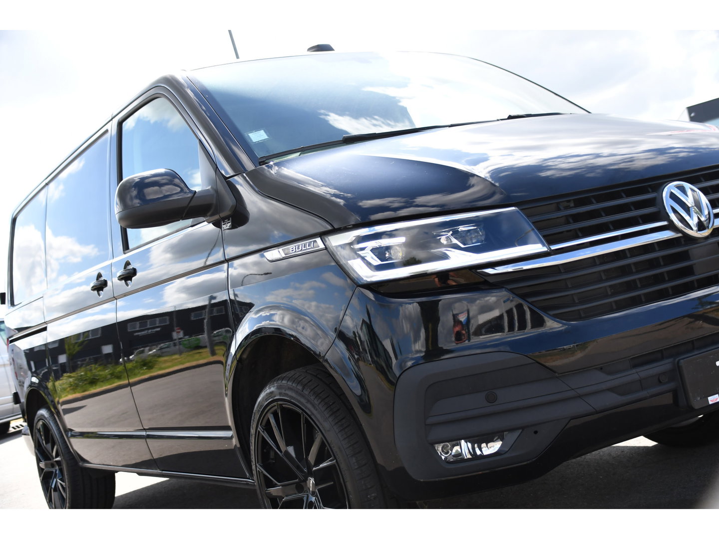 Volkswagen Transporter 2.0 TDI L1H1 30 Bulli Virtual, Adaptieve Cruise, Camera, Carplay, LED, Automaat, Sensoren, multimedia, Uniek!