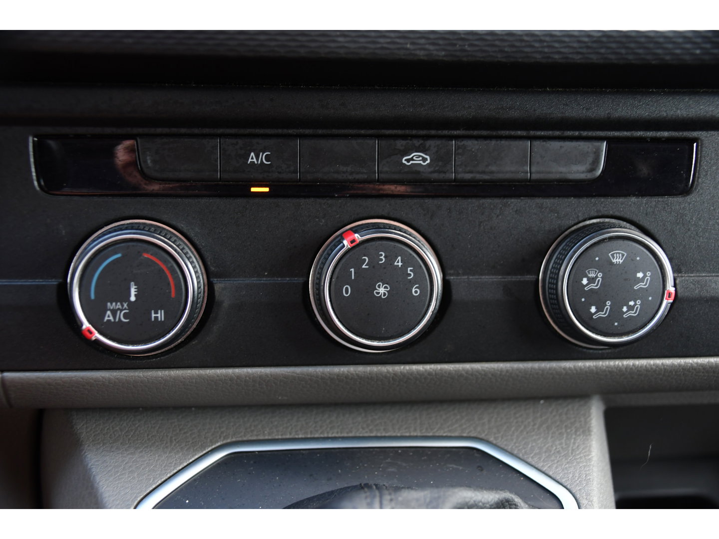 Volkswagen Transporter 2.0 TDI L1H1 30 Bulli Virtual, Adaptieve Cruise, Camera, Carplay, LED, Automaat, Sensoren, multimedia, Uniek!