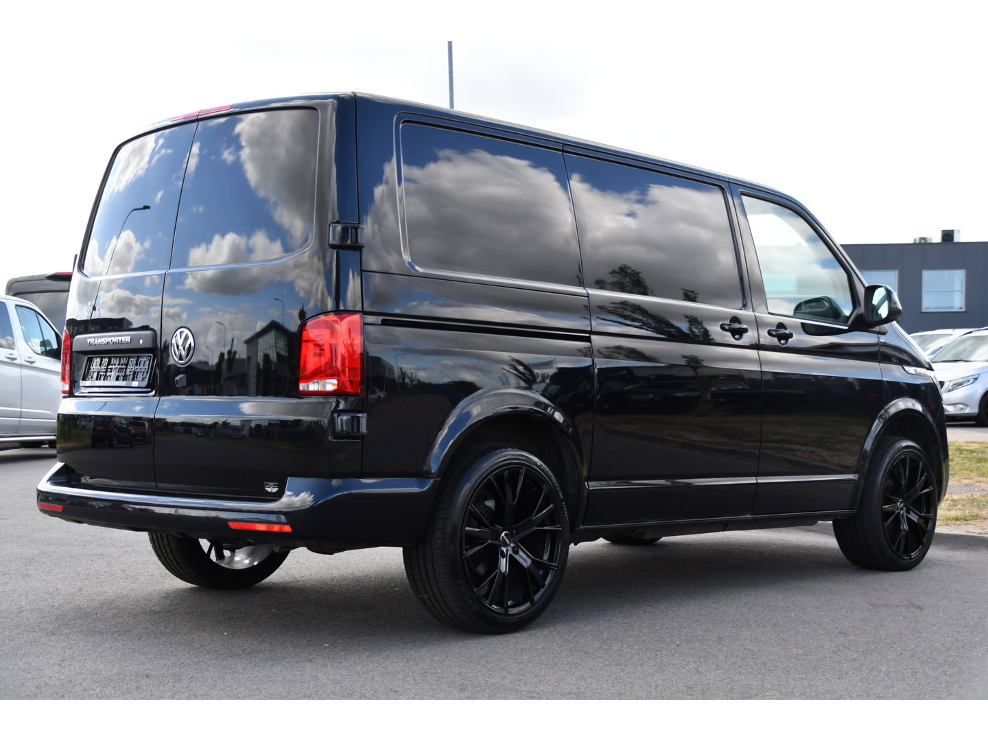Volkswagen Transporter 2.0 TDI L1H1 30 Bulli Virtual, Adaptieve Cruise, Camera, Carplay, LED, Automaat, Sensoren, multimedia, Uniek!