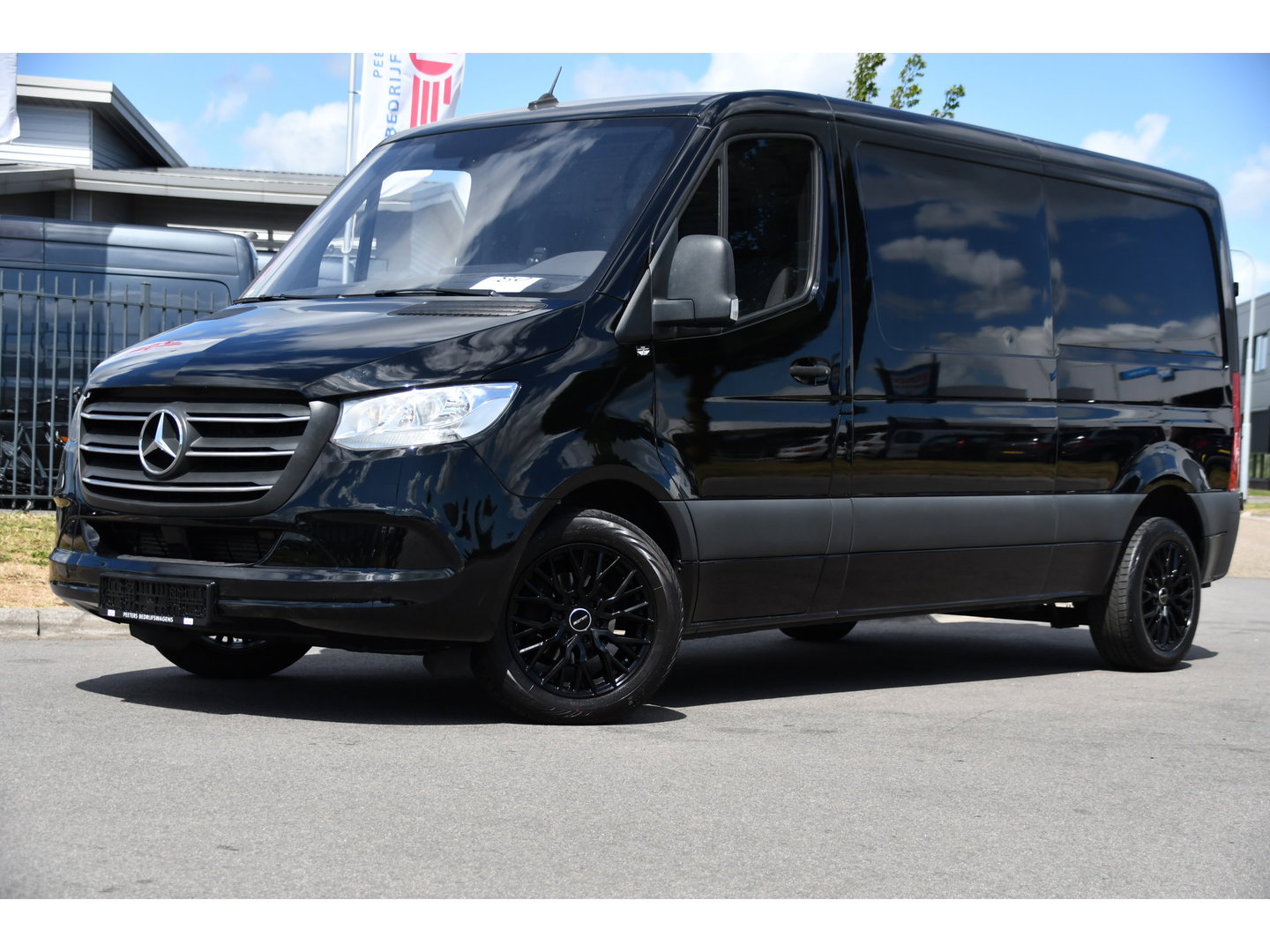 Mercedes-Benz Sprinter 314 2.2 CDI L2H1 Black Edition Camera, Cruise, Carplay, Multimedia, Airco, Trekhaak, 143pk, Automaat, Uniek!