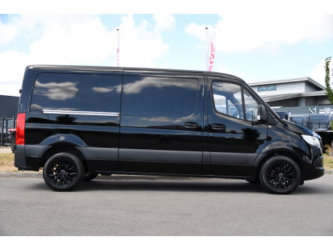 Mercedes-Benz Sprinter 314 2.2 CDI L2H1 Black Edition Camera, Cruise, Carplay, Multimedia, Airco, Trekhaak, 143pk, Automaat, Uniek!