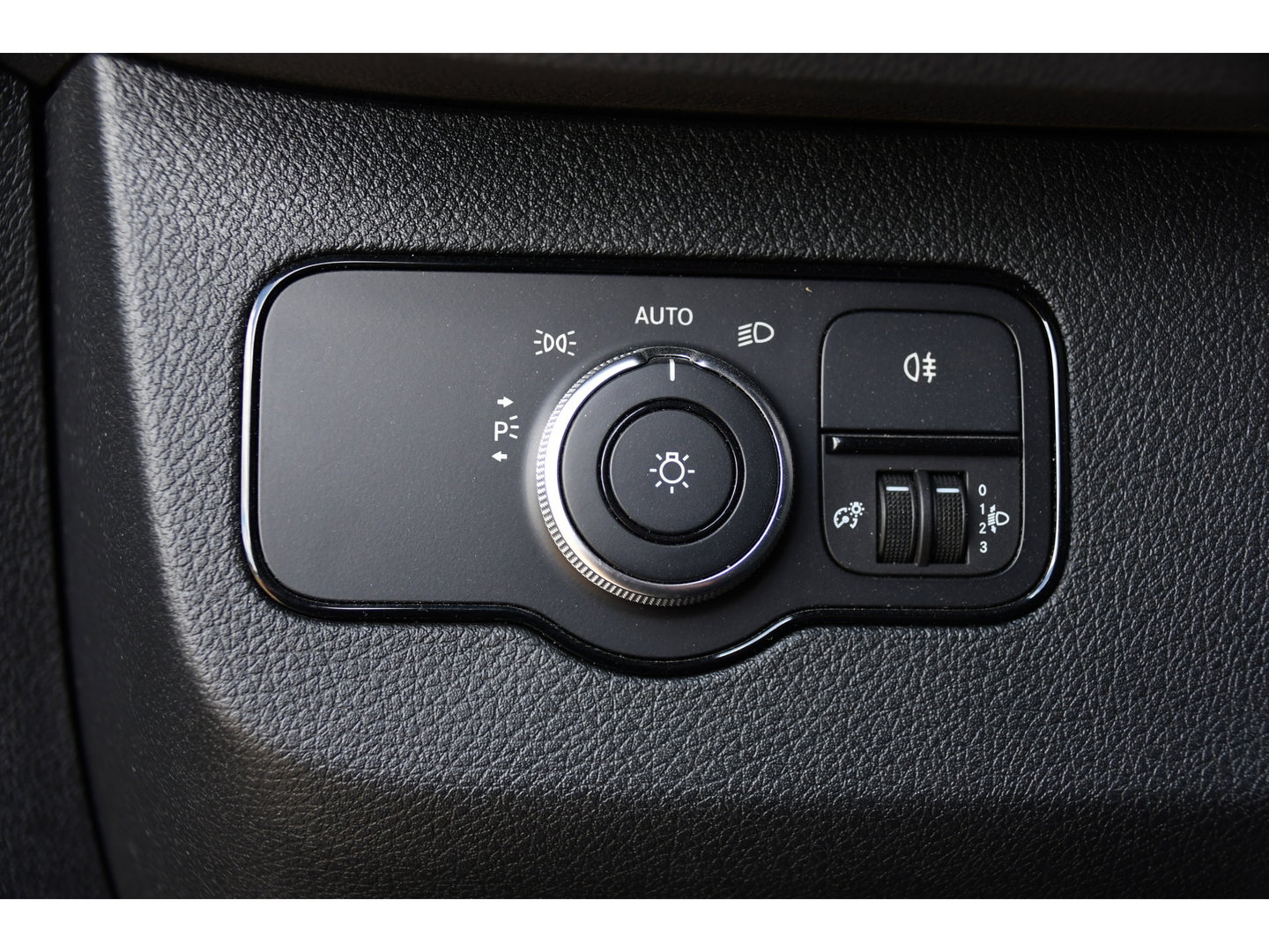 Mercedes-Benz Sprinter 314 2.2 CDI L2H1 Black Edition Camera, Cruise, Carplay, Multimedia, Airco, Trekhaak, 143pk, Automaat, Uniek!