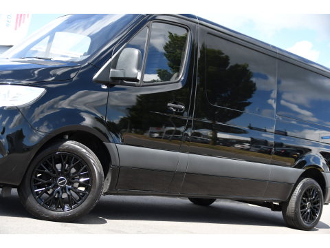 Mercedes-Benz Sprinter 314 2.2 CDI L2H1 Black Edition Camera, Cruise, Carplay, Multimedia, Airco, Trekhaak, 143pk, Automaat, Uniek!