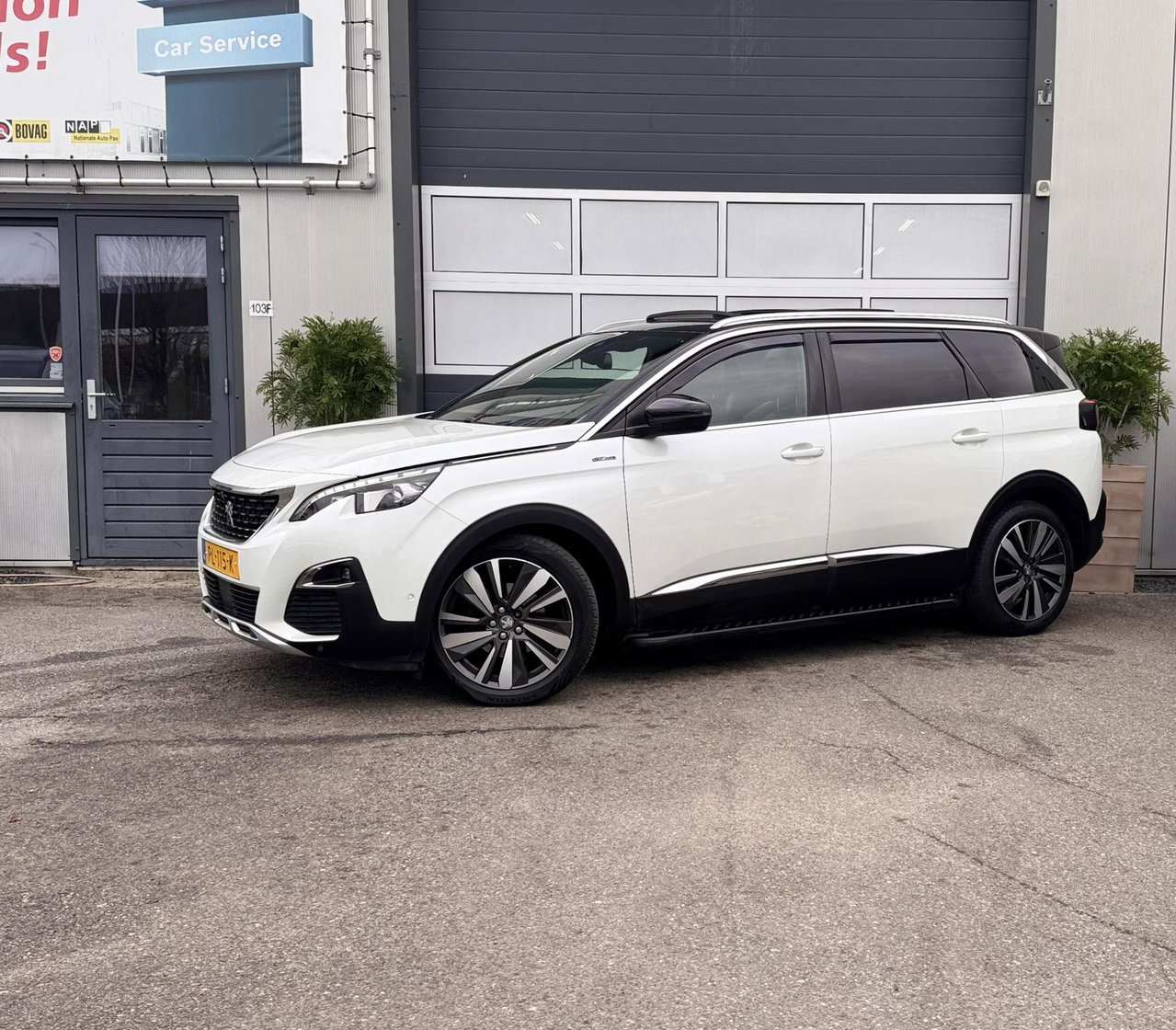 Peugeot 5008