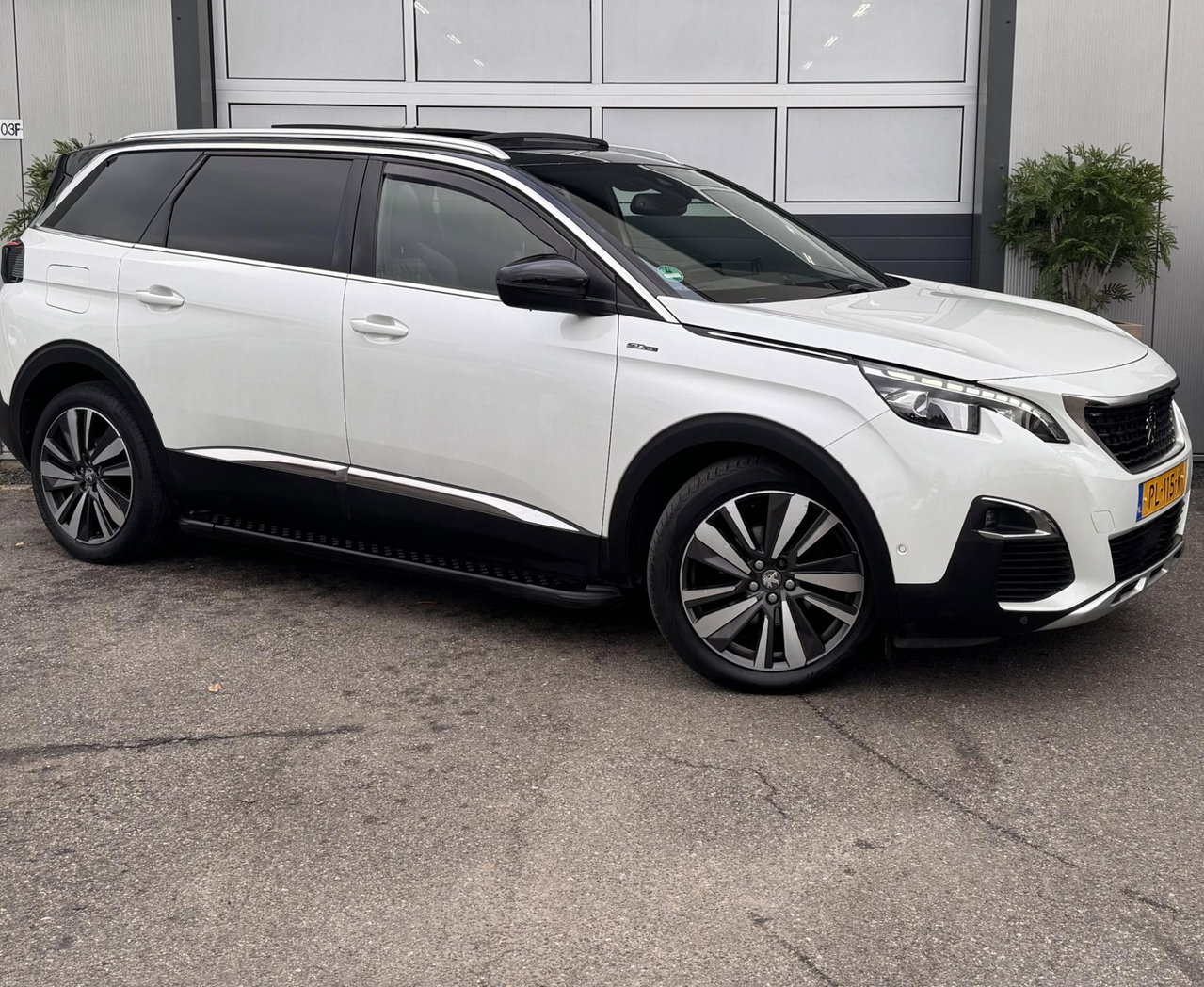 Peugeot 5008