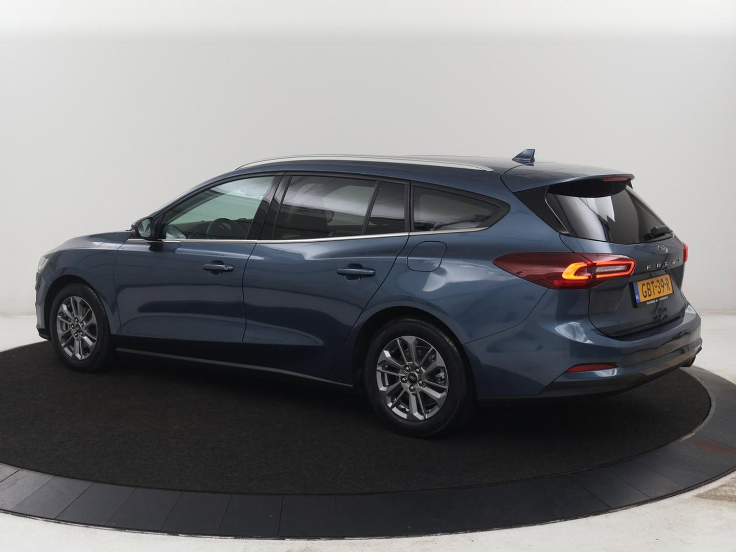 Ford FOCUS Wagon 1.0 EcoBoost Hybrid Titanium Automaat 155 PK | Navi | Clima | Cruise Control | Parkeersensor | Carplay | DAB+