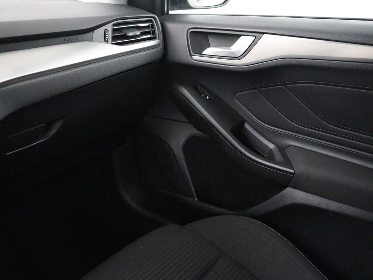 Ford FOCUS Wagon 1.0 EcoBoost Hybrid Titanium Automaat 155 PK | Navi | Clima | Cruise Control | Parkeersensor | Carplay | DAB+