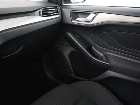 Ford FOCUS Wagon 1.0 EcoBoost Hybrid Titanium Automaat 155 PK | Navi | Clima | Cruise Control | Parkeersensor | Carplay | DAB+