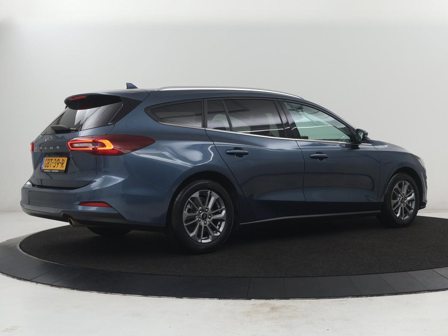 Ford FOCUS Wagon 1.0 EcoBoost Hybrid Titanium Automaat 155 PK | Navi | Clima | Cruise Control | Parkeersensor | Carplay | DAB+