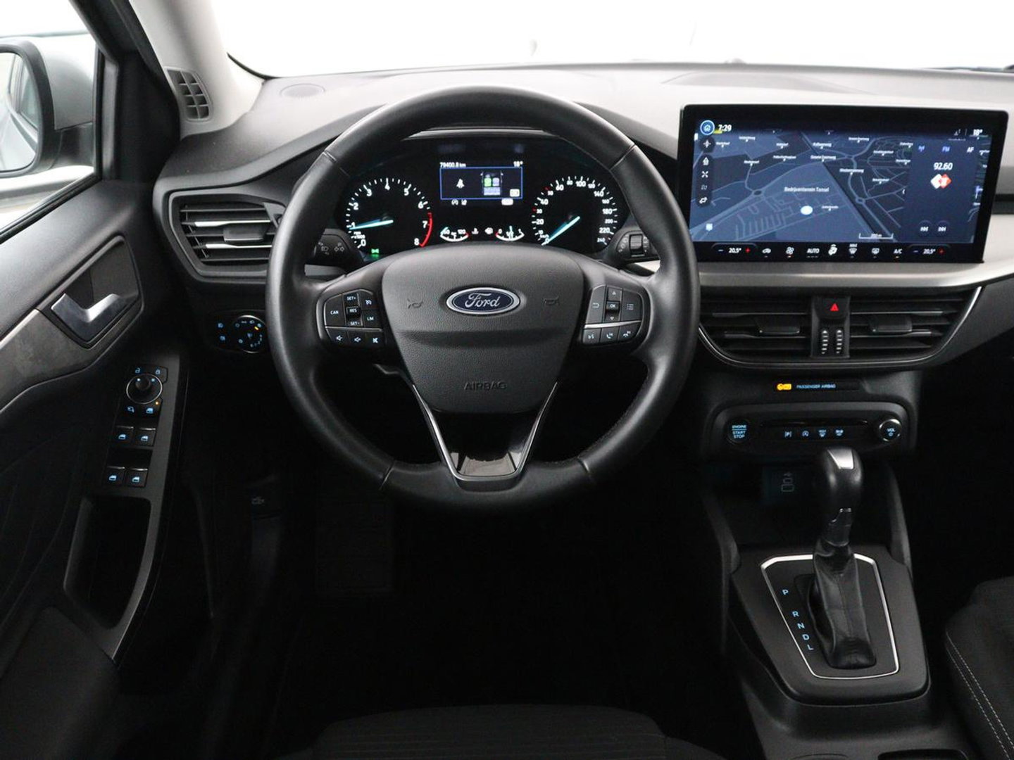 Ford Focus Wagon 1.0 EcoBoost Hybrid Titanium | Cruise control | Lane assist | Navigatie | Carplay | Park assist | Climate control
