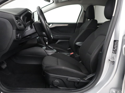 Ford Focus Wagon 1.0 EcoBoost Hybrid Titanium | Cruise control | Lane assist | Navigatie | Carplay | Park assist | Climate control