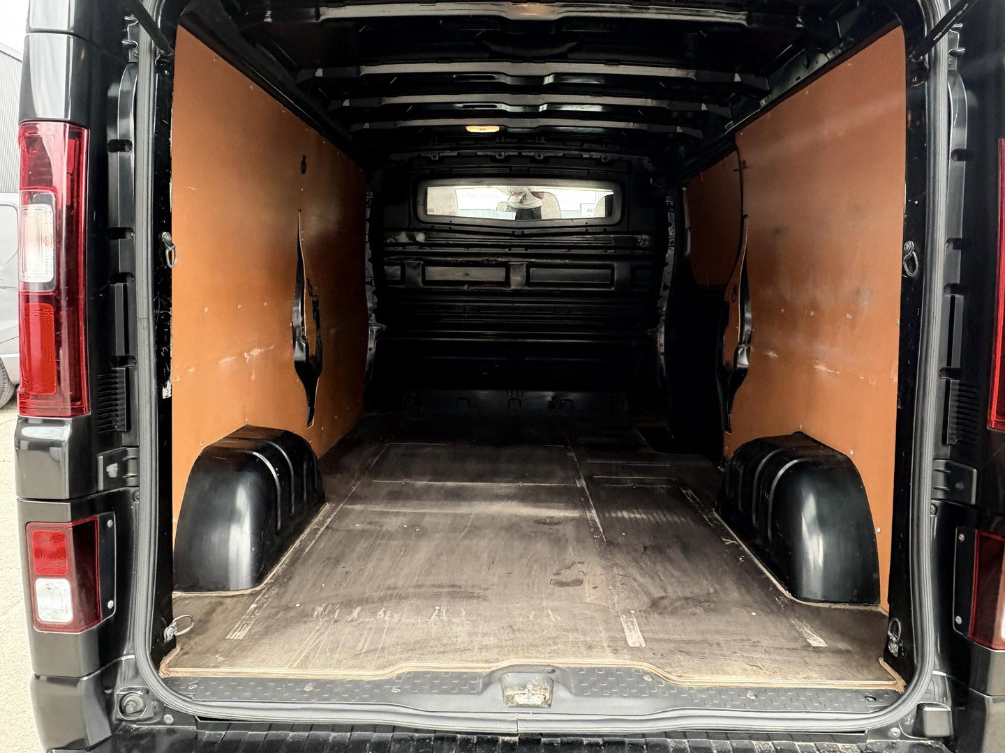 Renault Trafic 1.6 dCi T29 L2H1 145PK MARGE | CAMERA | SENSOREN | CRUISE | LMV | 2000KG TH