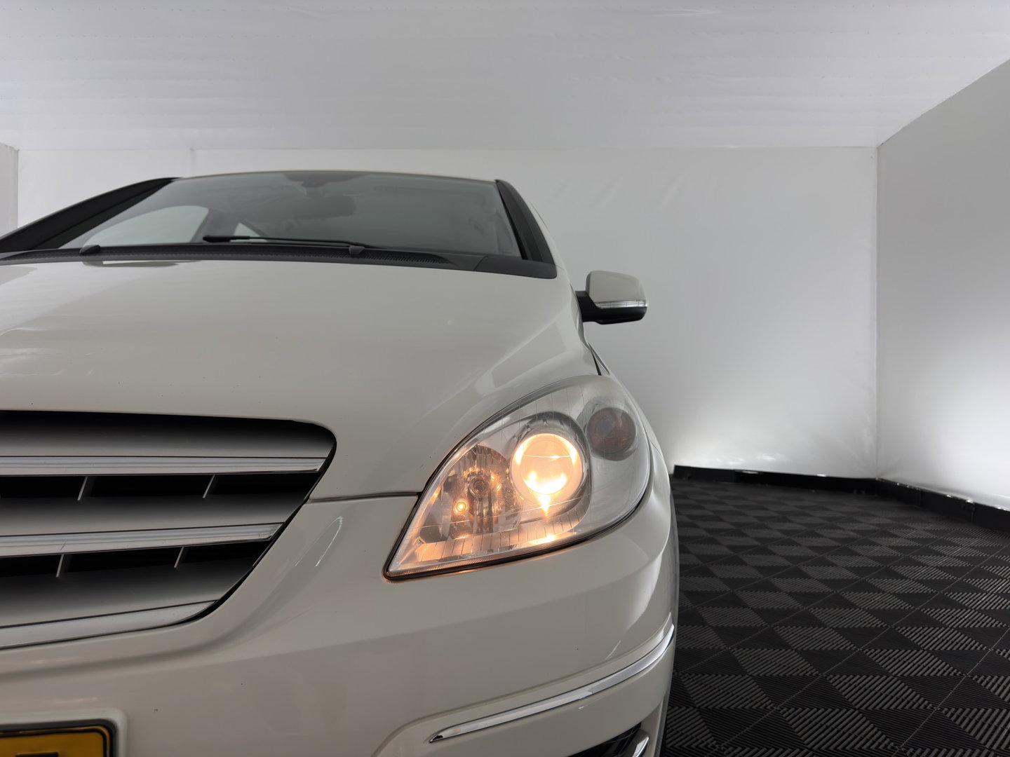 Mercedes-Benz B-Klasse 160 BlueEFFICIENCY Business Class *LEATHER | AIRCO | CRUISE | COMFORTSEATS | 17''ALU*