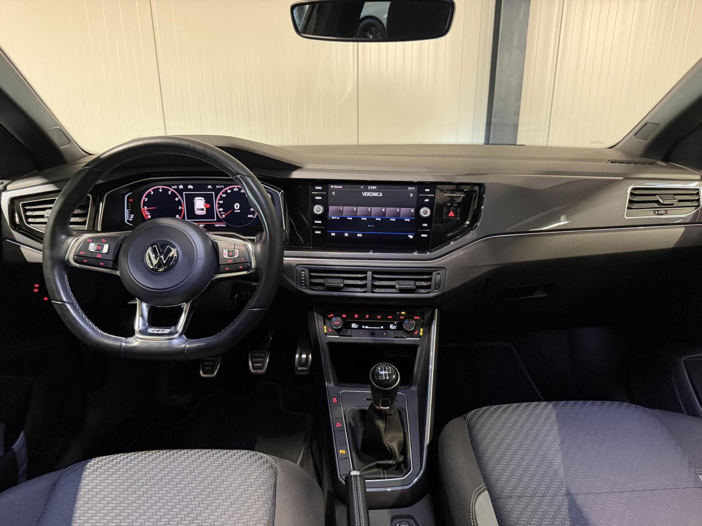Volkswagen Polo 1.0 TSI R-line Pano Virtual Stoelverwarming