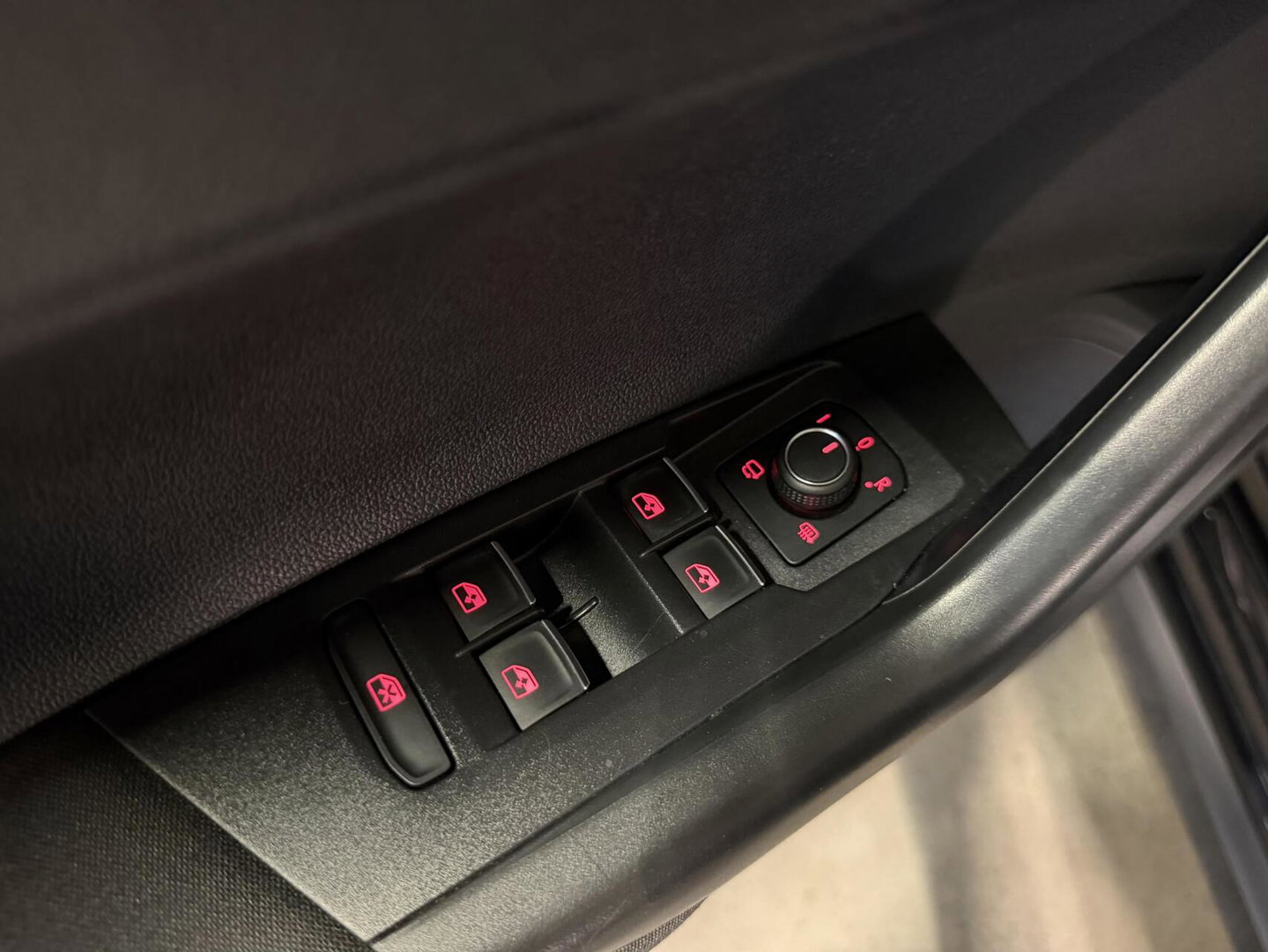Volkswagen Polo 1.0 TSI R-line Pano Virtual Stoelverwarming
