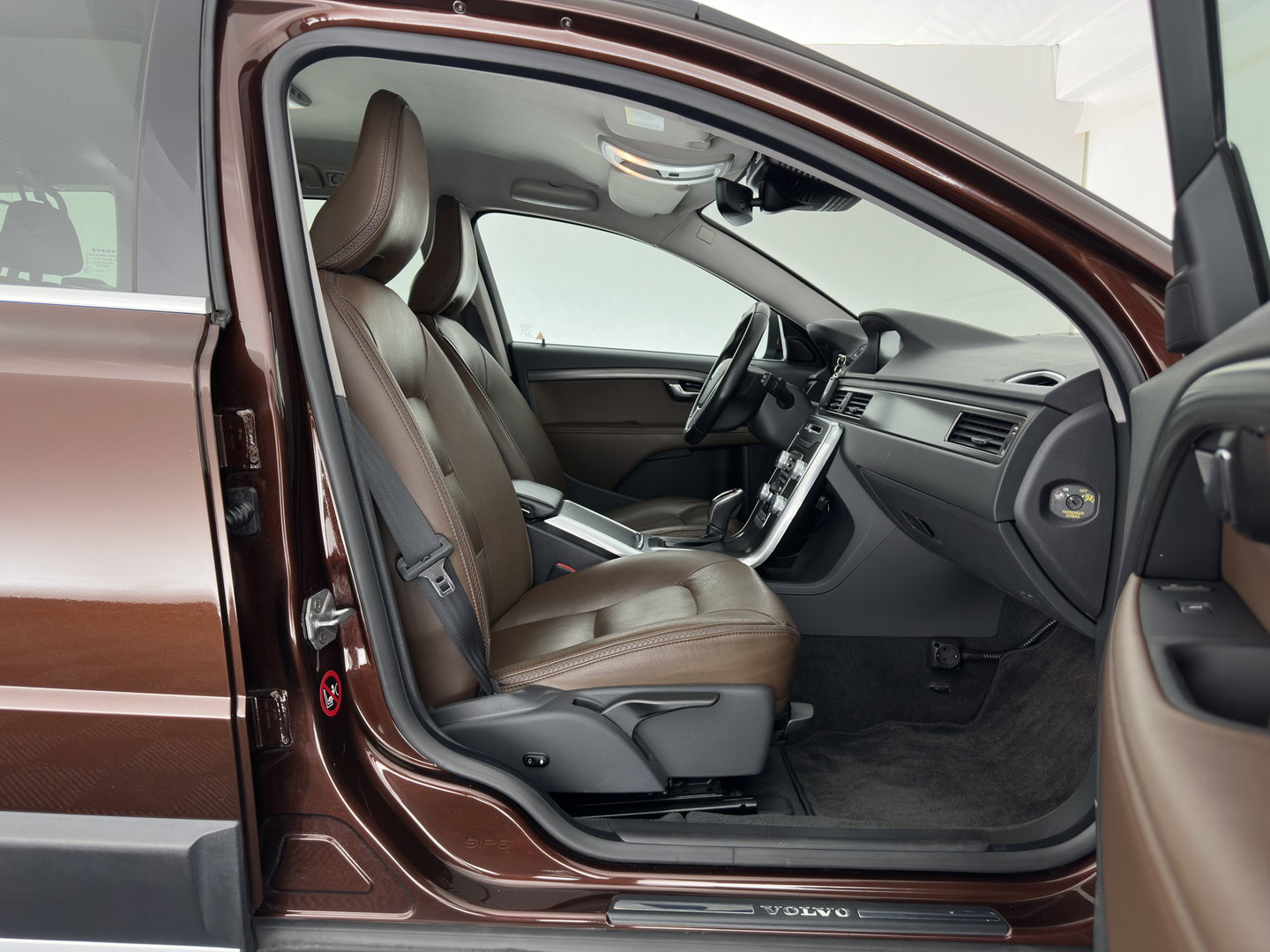 Volvo XC70 2.0 D4 FWD Inscription Edition Aut. *ADAPTIVE-CRUISE | LEATHER | XENON | HEATED-COMFORTSEATS | NAVI-FULLMAP | CAMERA | PRIVACY-GLASS | ECC | PDC | 17''ALU | TOWBAR*