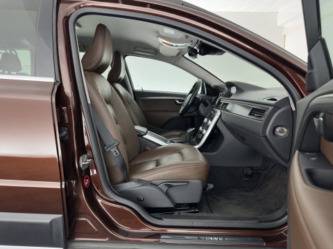 Volvo XC70 2.0 D4 FWD Inscription Edition Aut. *ADAPTIVE-CRUISE | LEATHER | XENON | HEATED-COMFORTSEATS | NAVI-FULLMAP | CAMERA | PRIVACY-GLASS | ECC | PDC | 17''ALU | TOWBAR*