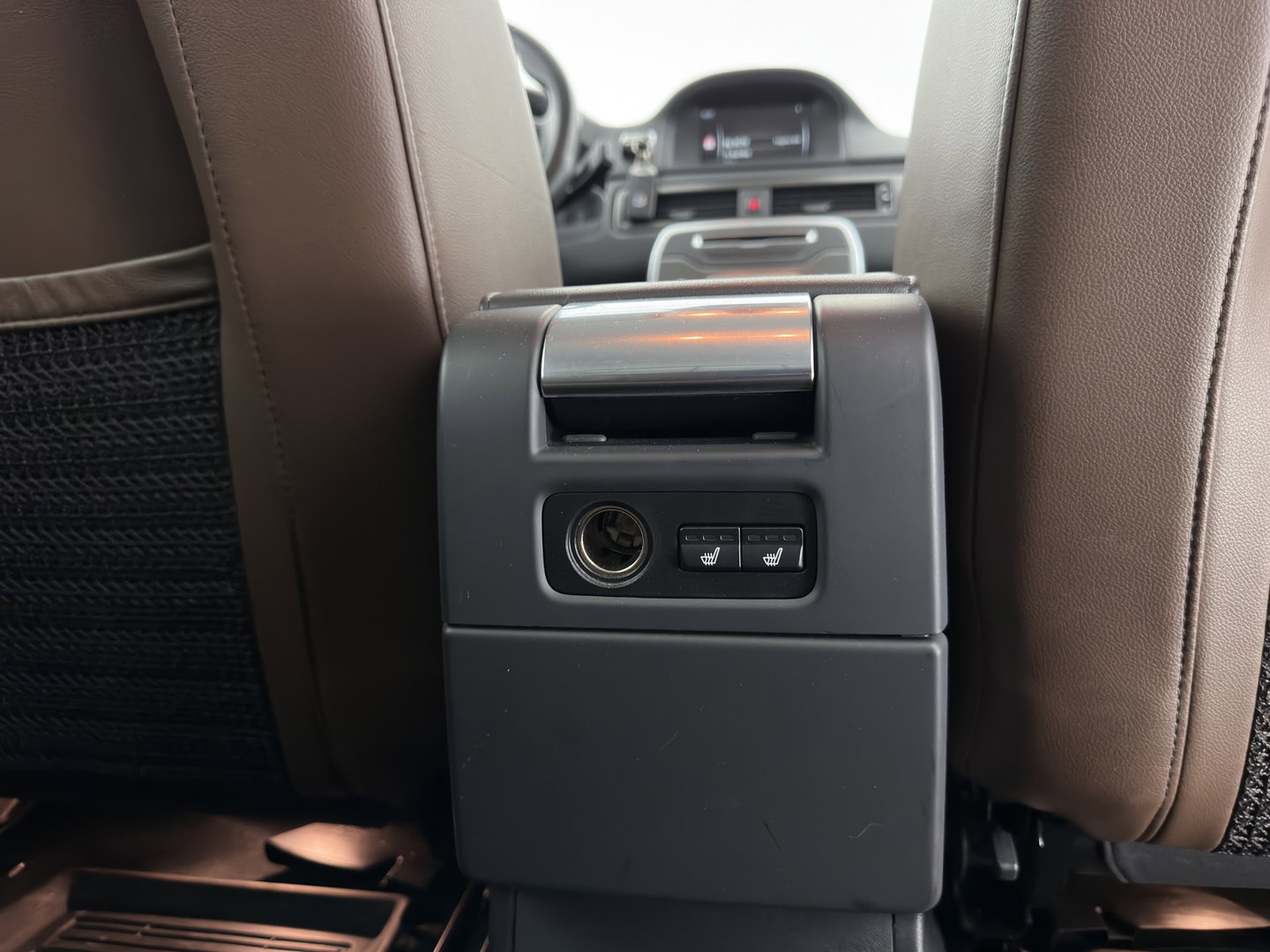 Volvo XC70 2.0 D4 FWD Inscription Edition Aut. *ADAPTIVE-CRUISE | LEATHER | XENON | HEATED-COMFORTSEATS | NAVI-FULLMAP | CAMERA | PRIVACY-GLASS | ECC | PDC | 17''ALU | TOWBAR*