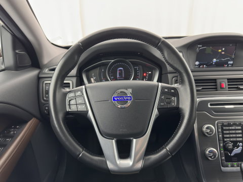 Volvo XC70 2.0 D4 FWD Inscription Edition Aut. *ADAPTIVE-CRUISE | LEATHER | XENON | HEATED-COMFORTSEATS | NAVI-FULLMAP | CAMERA | PRIVACY-GLASS | ECC | PDC | 17''ALU | TOWBAR*