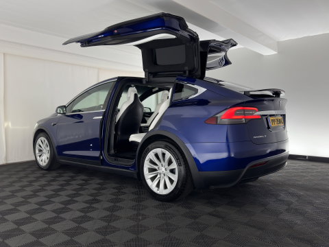Tesla Model X 90D Base [6-Pers.] Aut. *PANO-WINDOW | AUTO-PILOT | LEATHER-FABRIC | NAVI-FULLMAP | FULL-LED | AIRSUSPENSION | DIGI-COCKPIT | CCS-FASTLOADER | KEYLESS | DAB+ | HEATED-SPORTSEATS | PRIVACY-GLASS | 20"ALU*