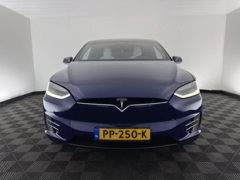 Tesla Model X 90D Base [6-Pers.] Aut. *PANO-WINDOW | AUTO-PILOT | LEATHER-FABRIC | NAVI-FULLMAP | FULL-LED | AIRSUSPENSION | DIGI-COCKPIT | CCS-FASTLOADER | KEYLESS | DAB+ | HEATED-SPORTSEATS | PRIVACY-GLASS | 20"ALU*