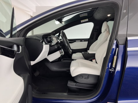 Tesla Model X 90D Base [6-Pers.] Aut. *PANO-WINDOW | AUTO-PILOT | LEATHER-FABRIC | NAVI-FULLMAP | FULL-LED | AIRSUSPENSION | DIGI-COCKPIT | CCS-FASTLOADER | KEYLESS | DAB+ | HEATED-SPORTSEATS | PRIVACY-GLASS | 20"ALU*