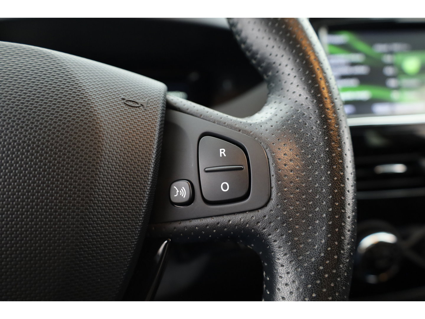 Renault ZOE R110 Bose 41 kWh | RIJKLAAR!! | SOH 92% | Cruise Contr. | Keyless | Camera | Bose Audio | PDC+A | 16 ''