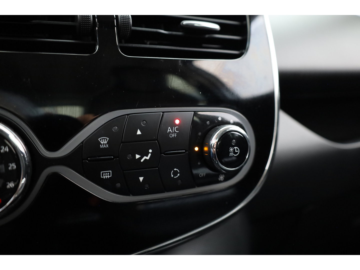 Renault ZOE R110 Bose 41 kWh | RIJKLAAR!! | SOH 92% | Cruise Contr. | Keyless | Camera | Bose Audio | PDC+A | 16 ''