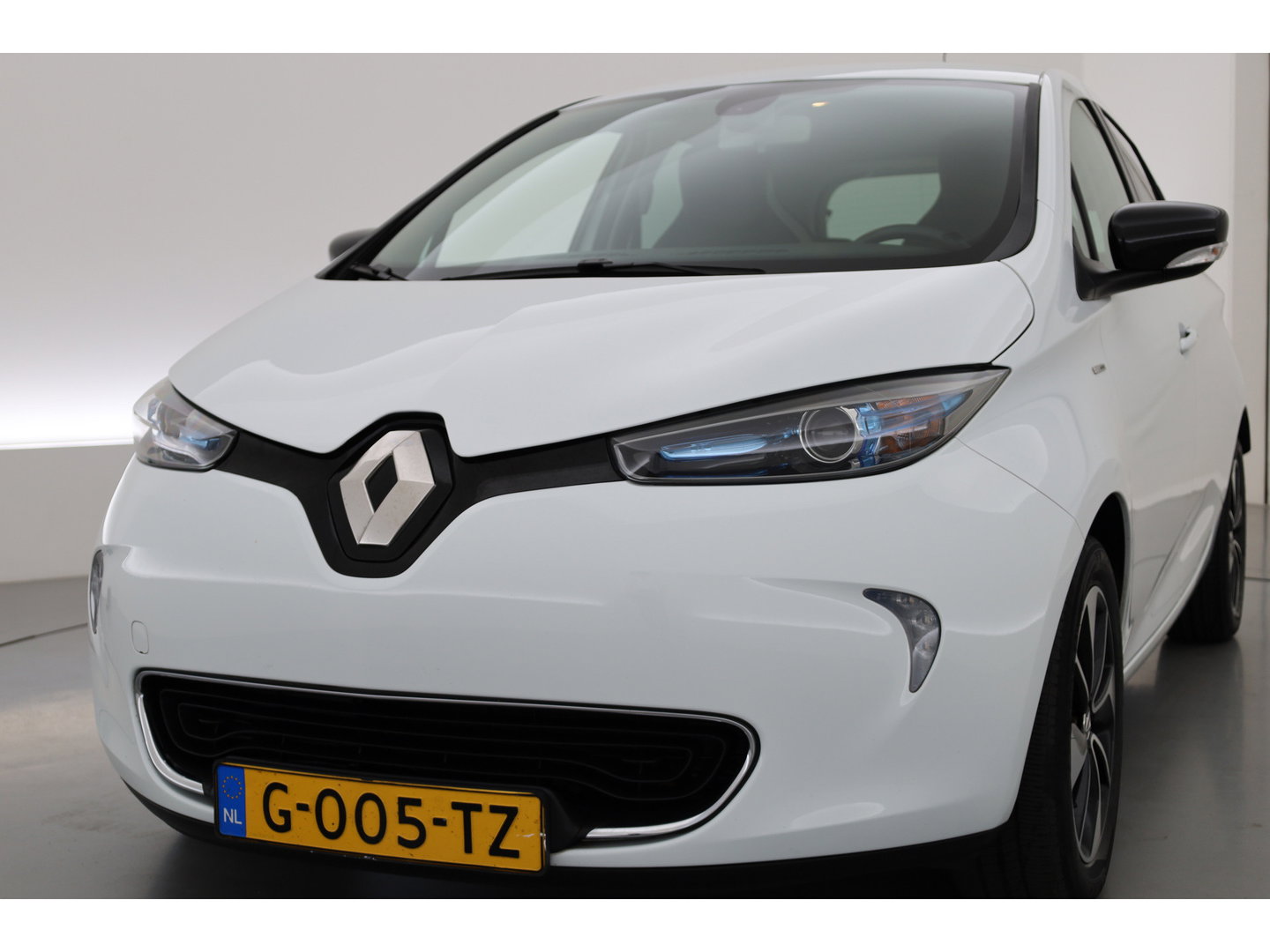 Renault ZOE R110 Bose 41 kWh | RIJKLAAR!! | SOH 92% | Cruise Contr. | Keyless | Camera | Bose Audio | PDC+A | 16 ''