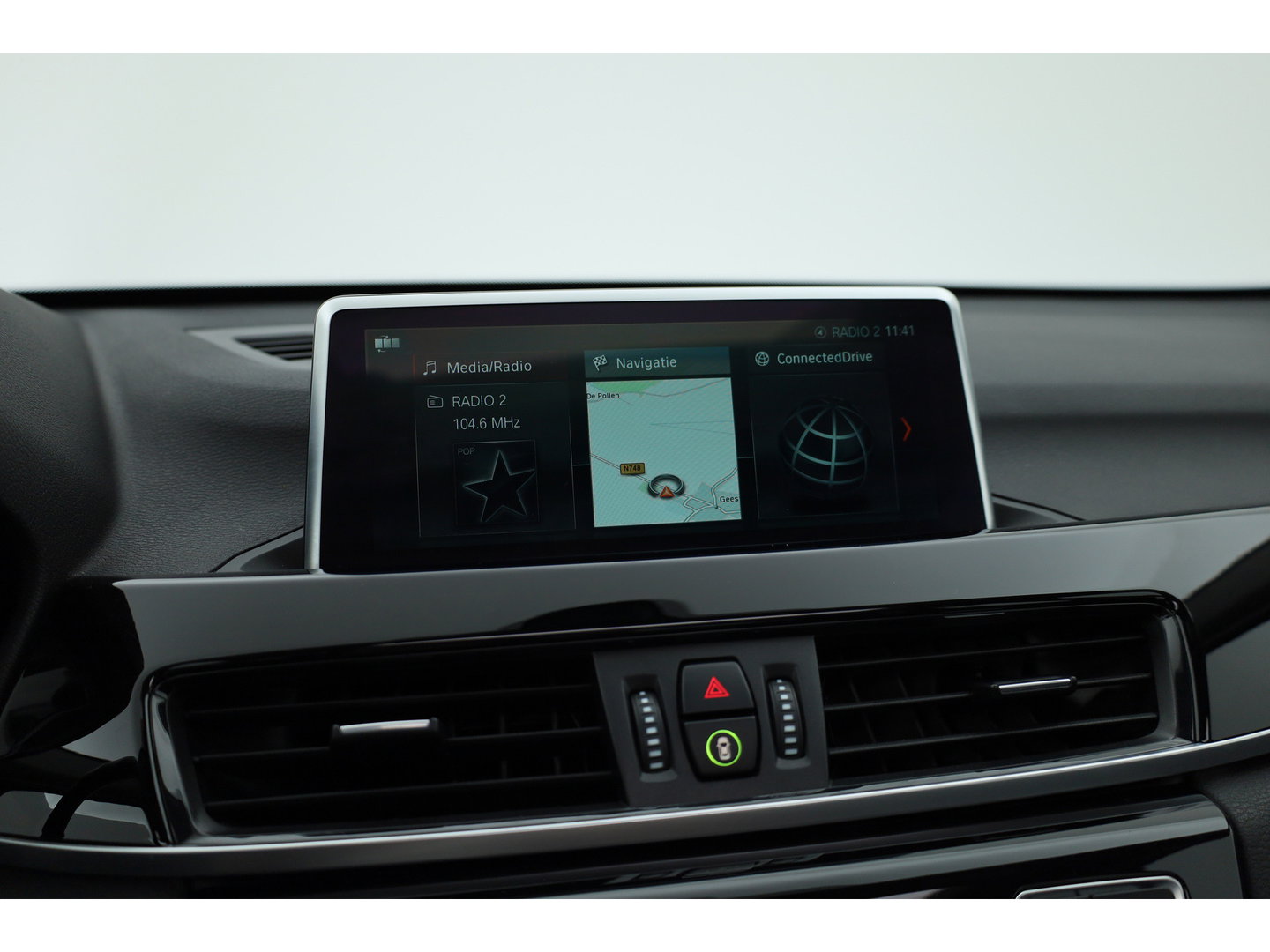 BMW X1 sDrive20i High Executive | Rijklaar!! | Pano | Cruise Contr. | Camera | Apple CarPlay | Stoelverw. | Leder | 18''