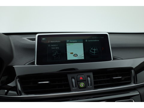 BMW X1 sDrive20i High Executive | Rijklaar!! | Pano | Cruise Contr. | Camera | Apple CarPlay | Stoelverw. | Leder | 18''
