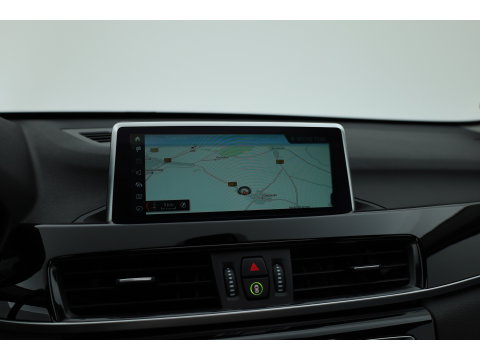 BMW X1 sDrive20i High Executive | Rijklaar!! | Pano | Cruise Contr. | Camera | Apple CarPlay | Stoelverw. | Leder | 18''