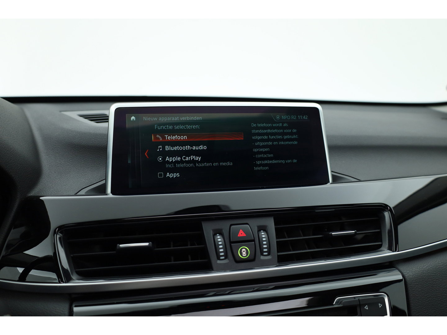 BMW X1 sDrive20i High Executive | Rijklaar!! | Pano | Cruise Contr. | Camera | Apple CarPlay | Stoelverw. | Leder | 18''