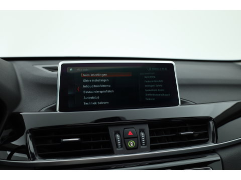 BMW X1 sDrive20i High Executive | Rijklaar!! | Pano | Cruise Contr. | Camera | Apple CarPlay | Stoelverw. | Leder | 18''