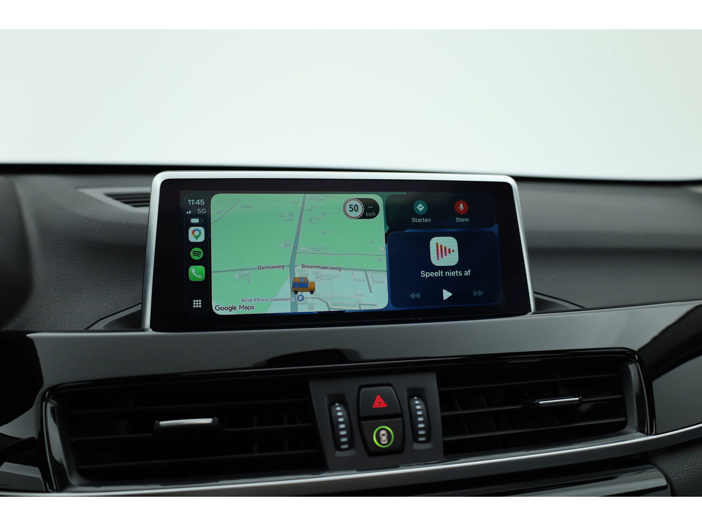 BMW X1 sDrive20i High Executive | Rijklaar!! | Pano | Cruise Contr. | Camera | Apple CarPlay | Stoelverw. | Leder | 18''