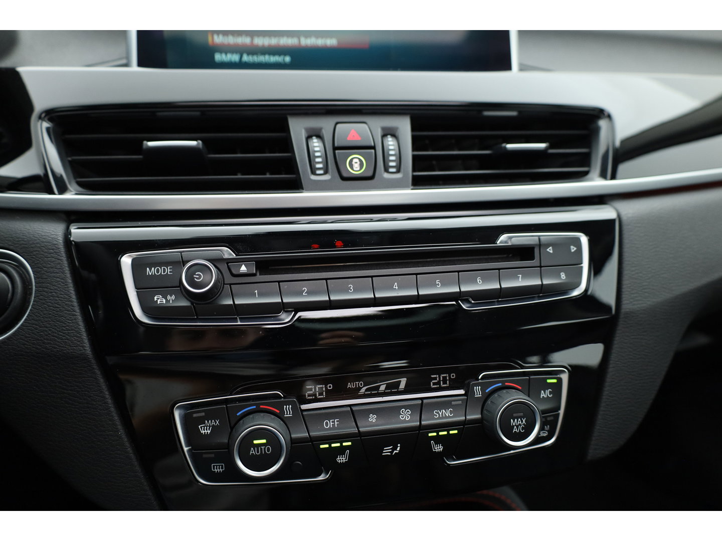 BMW X1 sDrive20i High Executive | Rijklaar!! | Pano | Cruise Contr. | Camera | Apple CarPlay | Stoelverw. | Leder | 18''
