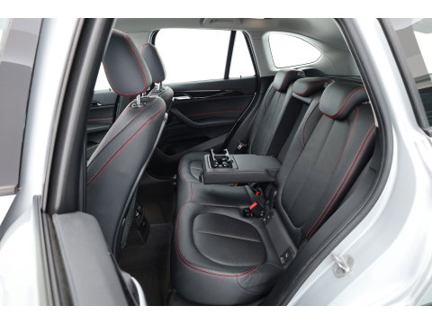 BMW X1 sDrive20i High Executive | Rijklaar!! | Pano | Cruise Contr. | Camera | Apple CarPlay | Stoelverw. | Leder | 18''