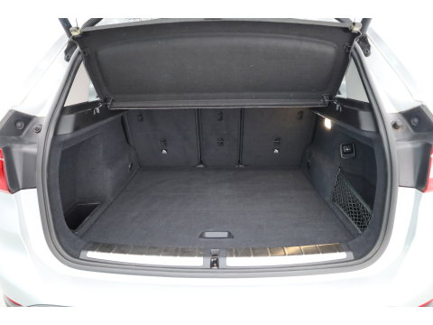 BMW X1 sDrive20i High Executive | Rijklaar!! | Pano | Cruise Contr. | Camera | Apple CarPlay | Stoelverw. | Leder | 18''