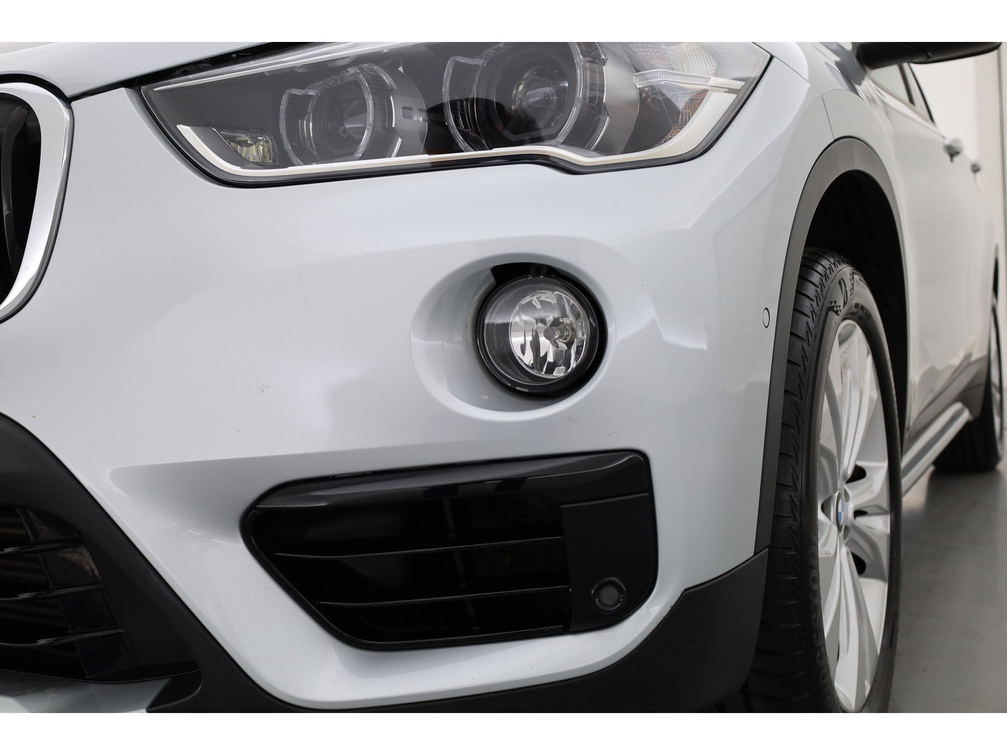 BMW X1 sDrive20i High Executive | Rijklaar!! | Pano | Cruise Contr. | Camera | Apple CarPlay | Stoelverw. | Leder | 18''