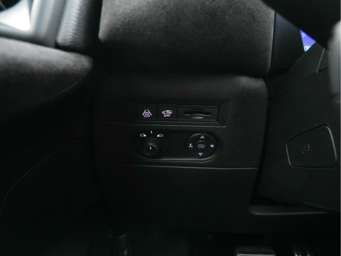 DS DS 3 Crossback E-Tense Performance Line+ 50 kWh Aut. *HEAD-UP | BLINDSPOT | LEATHER-MICROFIBRE | MATRIX-LED | KEYLESS | CAMERA | DIGI-COCKPIT | HEATED-SPORTSEATS | DAB+ | PRIVACY-GLASS | ECC | PDC | CRUISE | 18''ALU*
