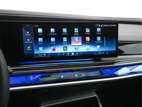 BMW i7 xDrive60 106 kWh M-Sportpack [3-Fase-11kW] {SoH-98%} (INCL.BTW) *PANO | HEAD-UP | LUXURY-LEATHER | FULL-LED | BLIND-SPOT | BOWERS&WILKINS | MEMORY-PACK | TOP-VIEW | VENTILATED/HEATED-COMFORTSEATS | SOFT-CLOSE | WIDE-SREEN-DIGICOCKPIT | KEYLESS