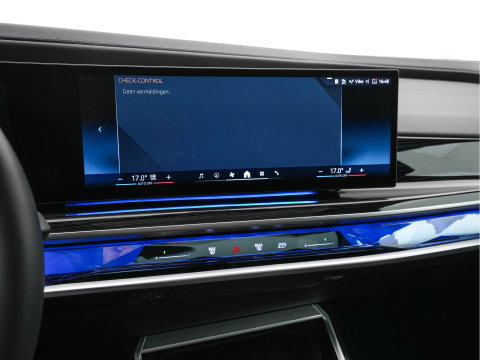 BMW i7 xDrive60 106 kWh M-Sportpack [3-Fase-11kW] {SoH-98%} (INCL.BTW) *PANO | HEAD-UP | LUXURY-LEATHER | FULL-LED | BLIND-SPOT | BOWERS&WILKINS | MEMORY-PACK | TOP-VIEW | VENTILATED/HEATED-COMFORTSEATS | SOFT-CLOSE | WIDE-SREEN-DIGICOCKPIT | KEYLESS